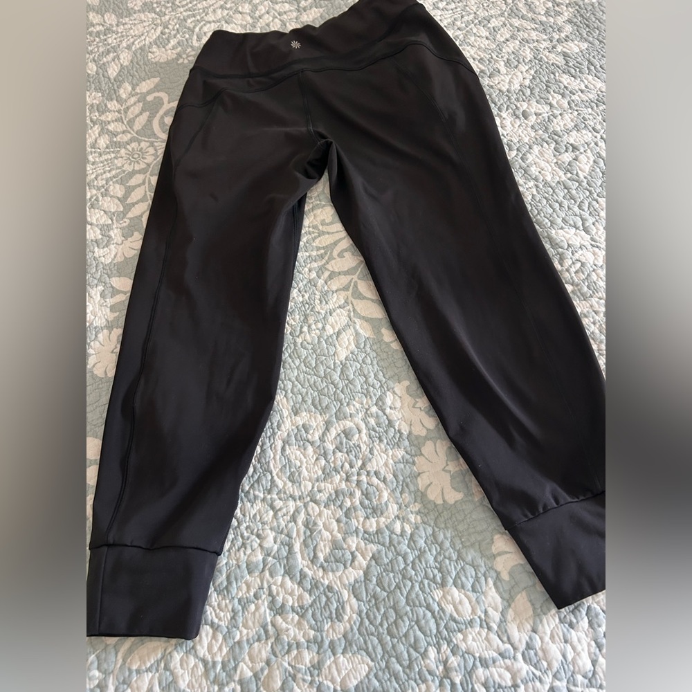 PRICED low.Closet clearout!Athleta pants,XS,Black,pockets,cuffs,stretchy.